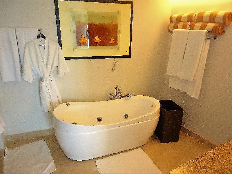 Tu Mirada Al Mar Beachfront Tower & Spa Cancún